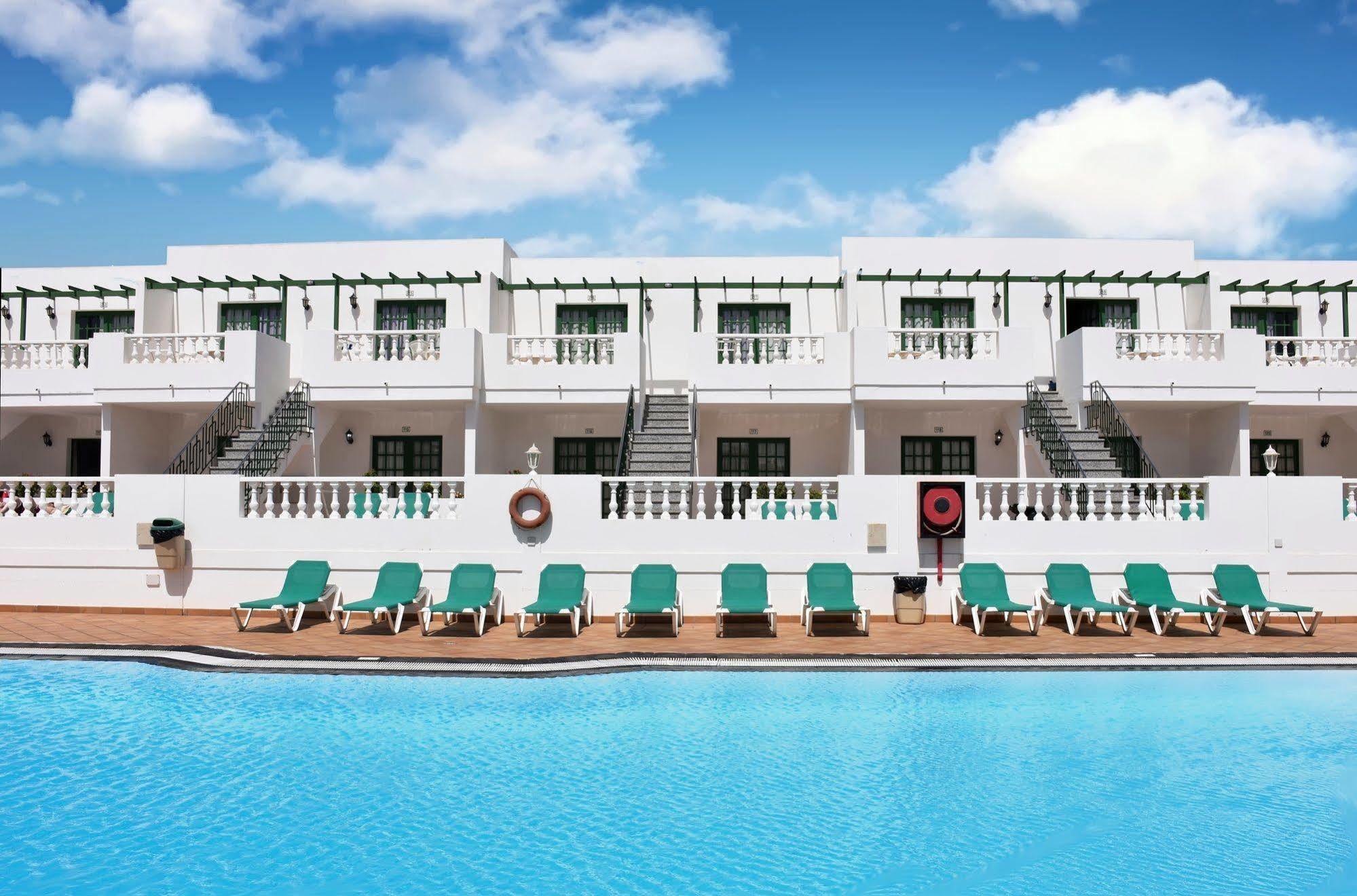 Apartamentos Tisalaya Puerto del Carmen  Exteriör bild